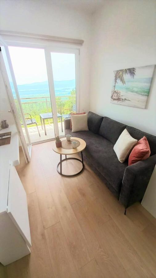 Cozy Apartments With Pool And Splendid Seaview Kavač Екстериор снимка